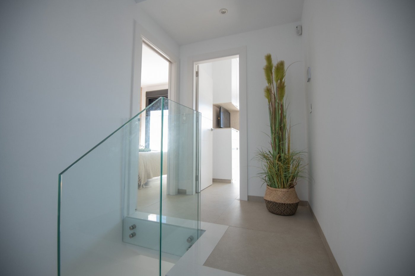 Adosado de obra nueva en San Javier con piscina privada y solárium — 3 dorm.
