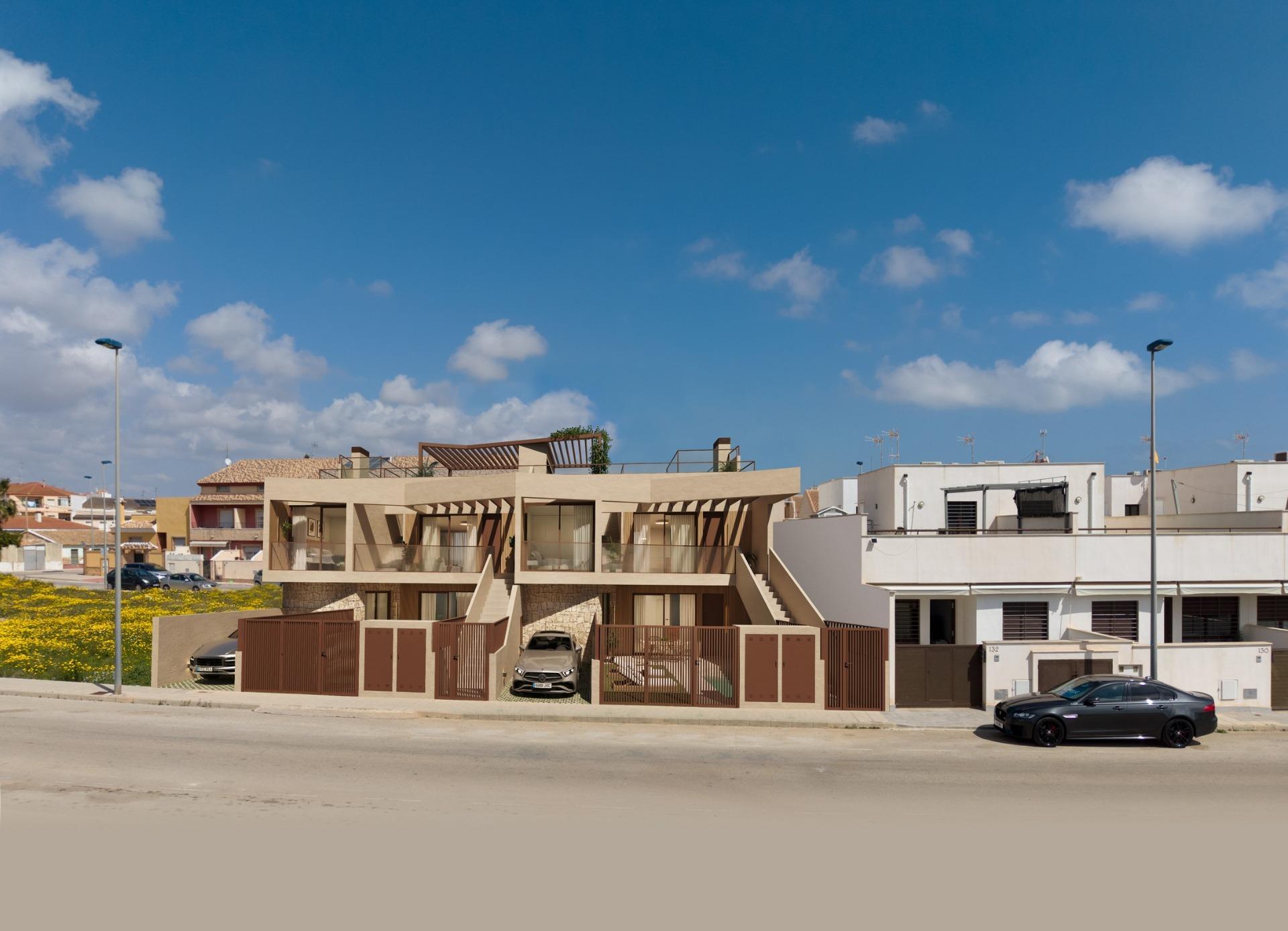 Chalet de obra nueva con piscina privada en San Pedro del Pinatar — 3 dorm.